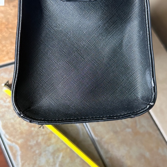 Steve Madden Black Handbag Minimalist Small Purse with Crossbody Shoulder Strap - Picture 15 of 16